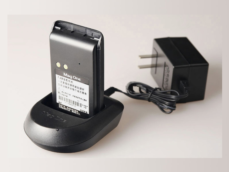 Bộ sạc bàn motorola magone a8 3 Bộ sạc máy bộ đàm